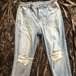 2 for 35$! AE Comfort Stretch Waistband Mom Jeans